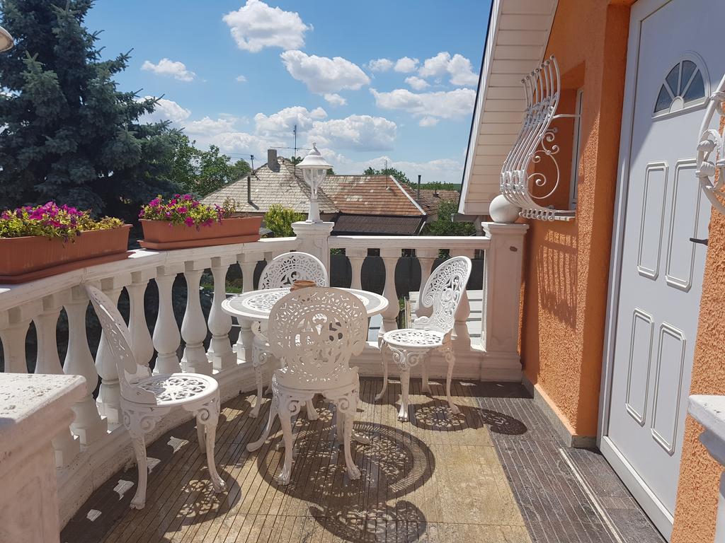 Villa Apartment Ruban Buitenkant foto