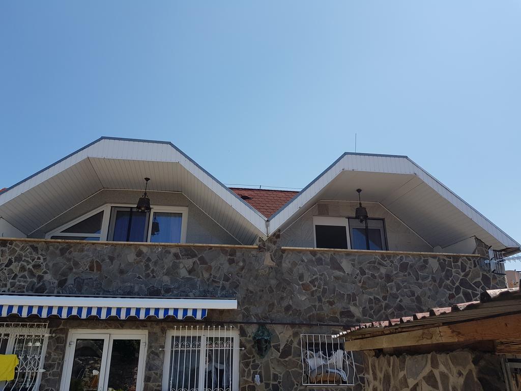 Villa Apartment Ruban Buitenkant foto